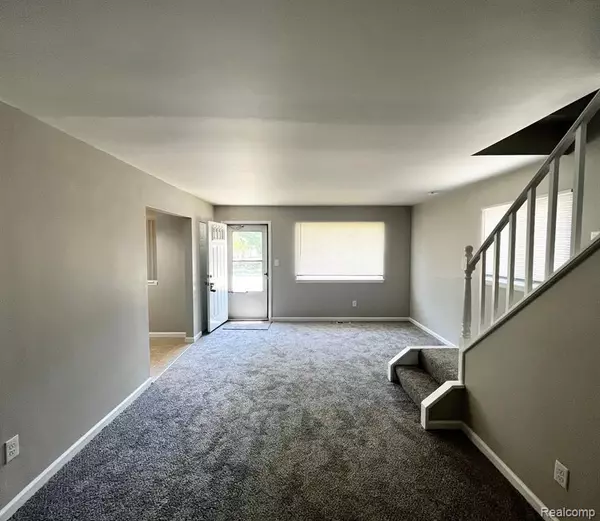 Center Line, MI 48015,8183 HELEN