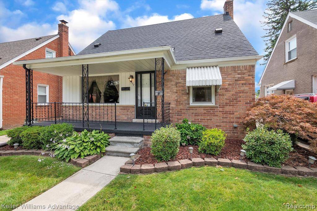 Dearborn, MI 48124,1537 Hollywood Street