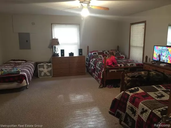 Harrison, MI 48625,7676 POPPLE Lane