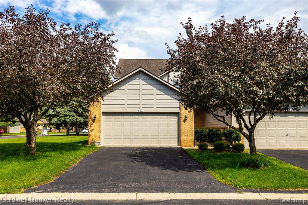 31608 Merriwood Park Drive, Livonia, MI 48152