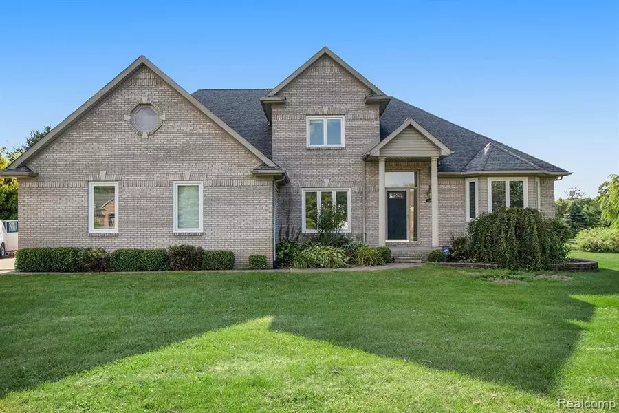 5066 PRUNELLA Drive, Almont, MI 48003