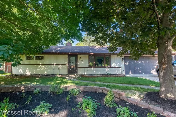 81081 COLE Street, Memphis, MI