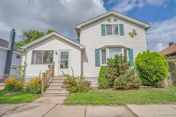 343 N ELIZABETH Street, Marine, MI