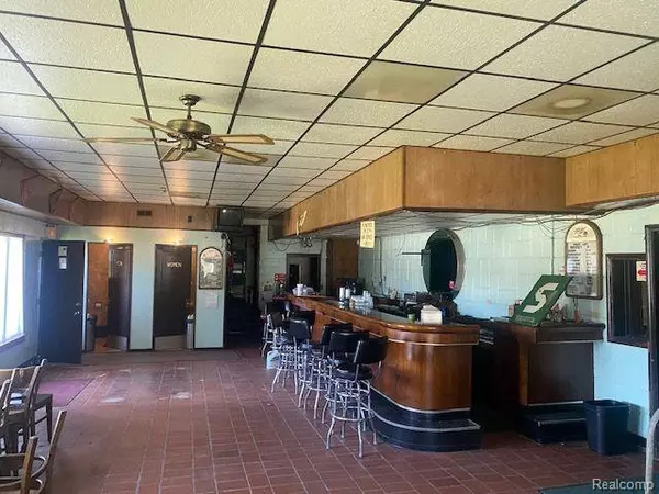 Vassar, MI 48768,957 HURON Avenue