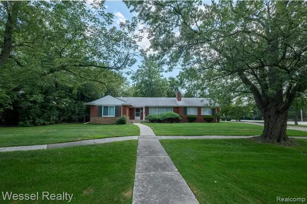 Beverly Hills, MI 48025,18051 LOCHERBIE Avenue