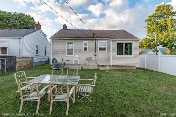Lincoln Park, MI 48146,2155 CHAMPAIGN Road