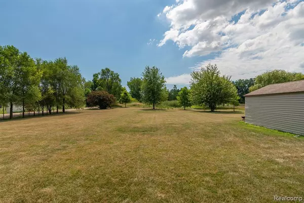 Monroe, MI 48162,5541 N STONY CREEK Road