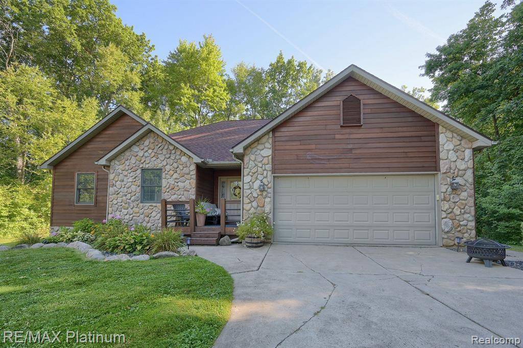 11179 WOODHAVEN Drive, Linden, MI 48451
