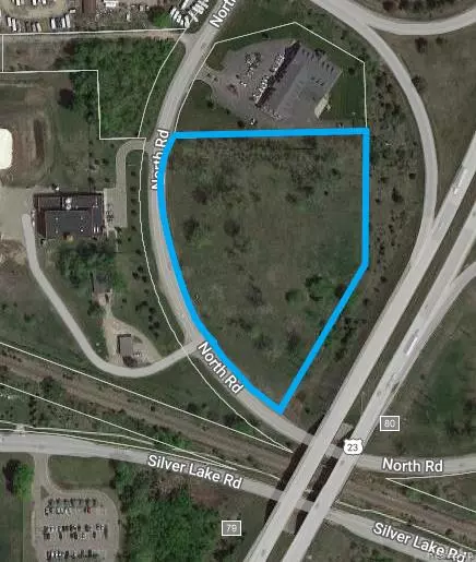 15173 NORTH Road, Fenton, MI 48430