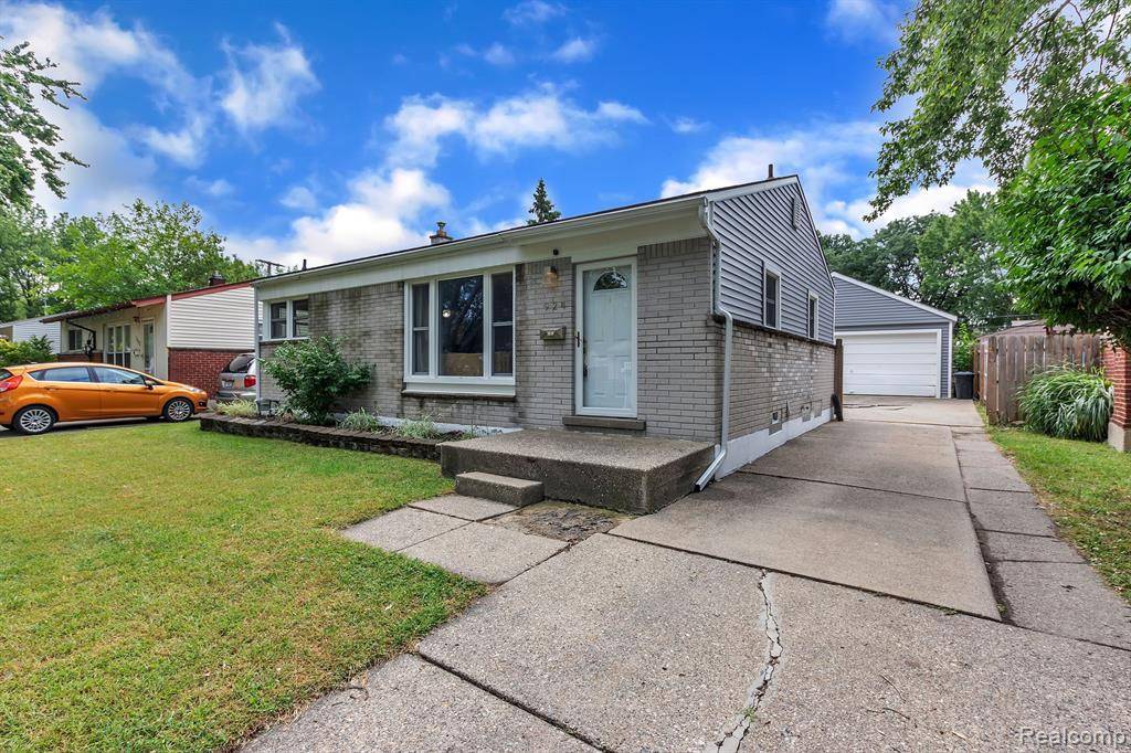 Madison Heights, MI 48071,924 Bernie Lane