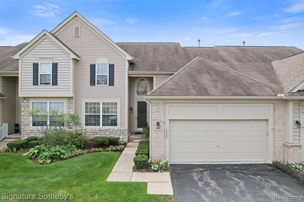 1344 HOLLINS HALL Lane, Troy, MI 48085