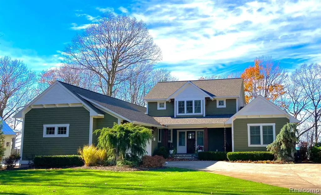 Fennville, MI 49408,2244 LAKESHORE Drive