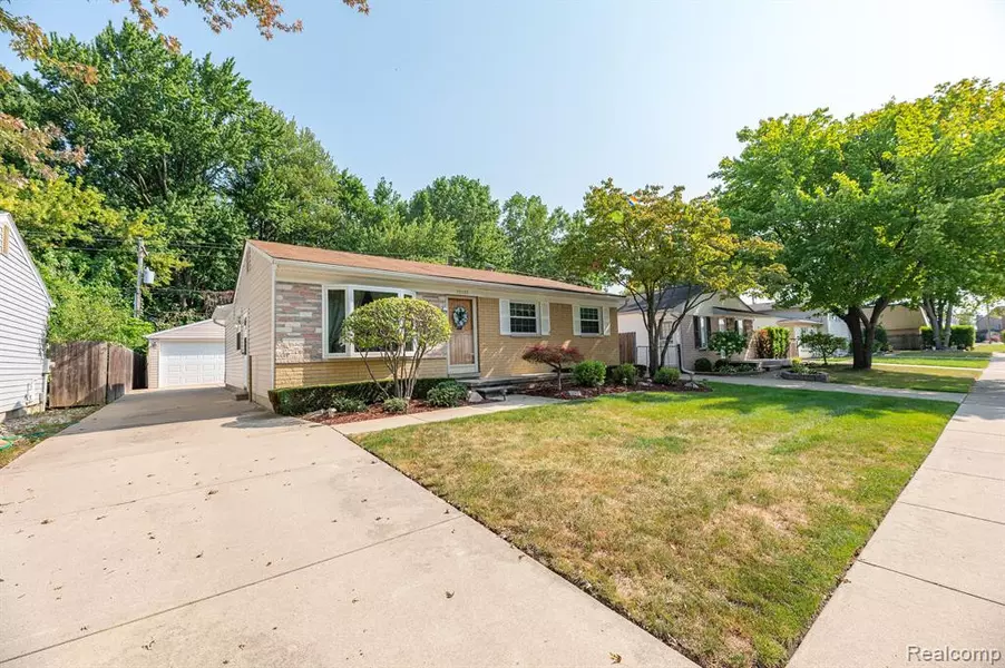 25125 Orchid Street, Harrison Township, MI