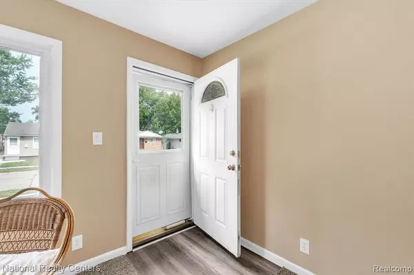 Madison Heights, MI 48071,110 E BARRETT Avenue
