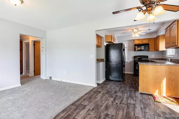 Eastpointe, MI 48021,16853 STRICKER Avenue