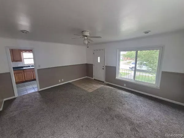 Eastpointe, MI 48021,24541 FERN Avenue