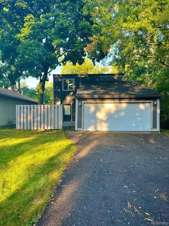 5430 INKSTER Road, West Bloomfield, MI 48323