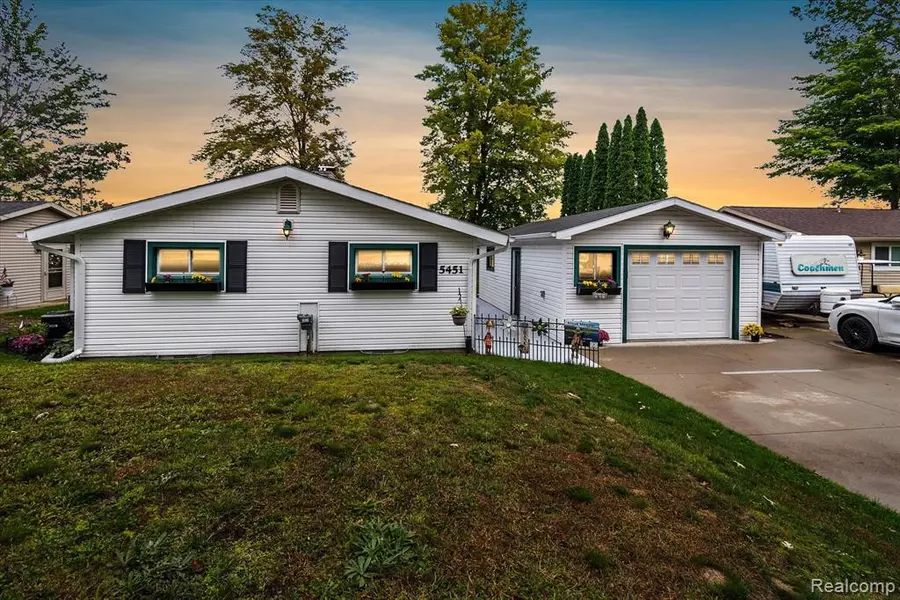 5451 OAKRIDGE Drive, Beaverton, MI 48612