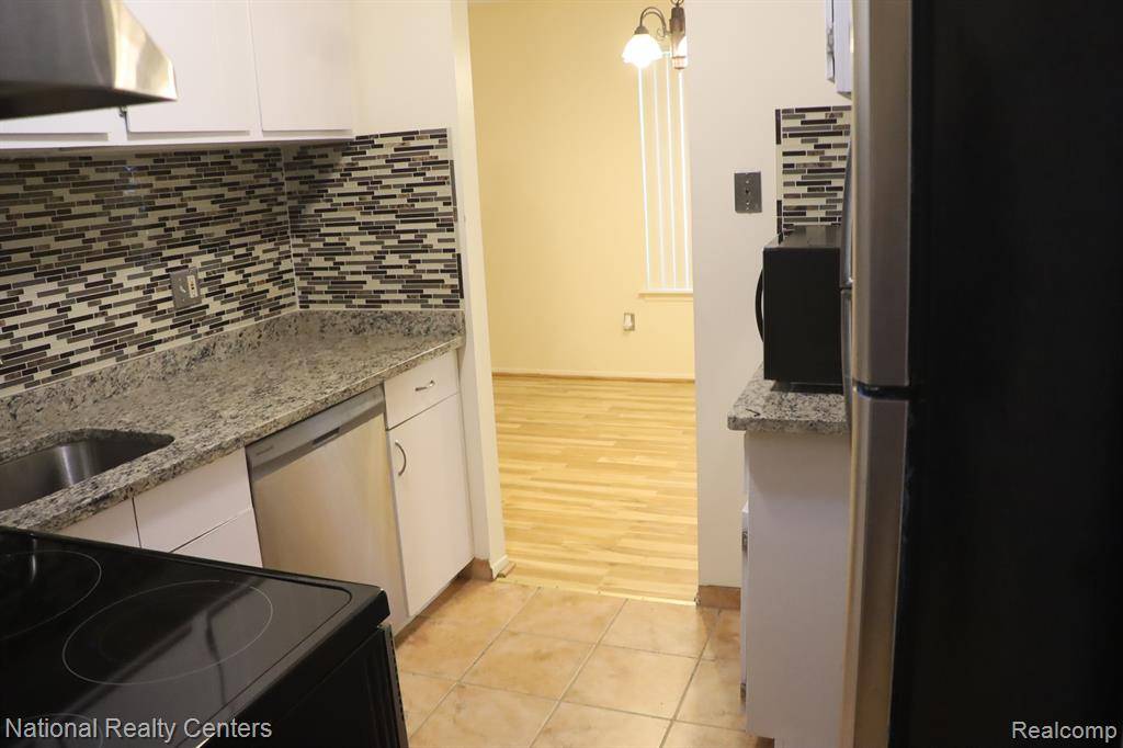 Southfield, MI 48076,30232 SOUTHFIELD Road