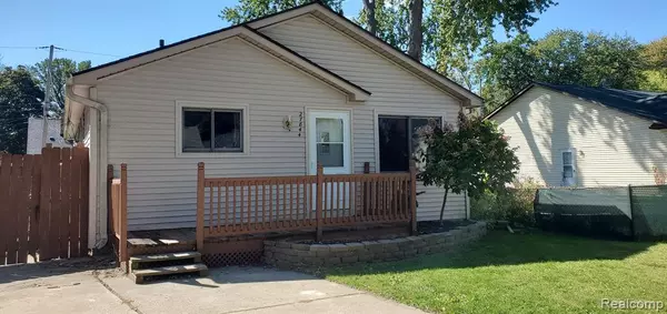 27844 MORAN Street, Harrison Township, MI
