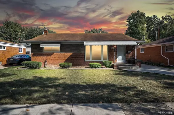 29076 MILTON Avenue, Madison Heights, MI 48071