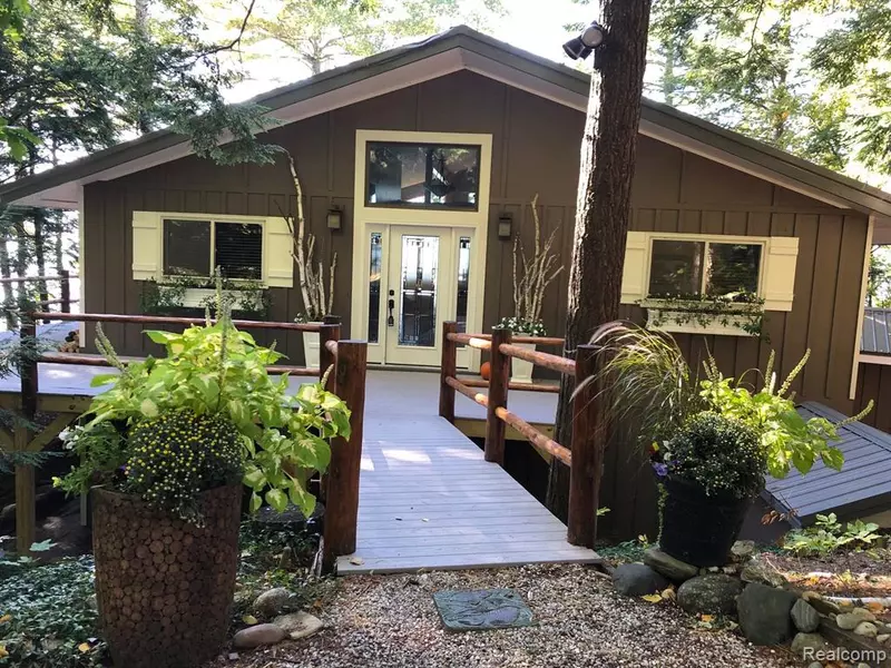 4319 Michigan Trail MICHIGAN Trail, Kewadin, MI 49648