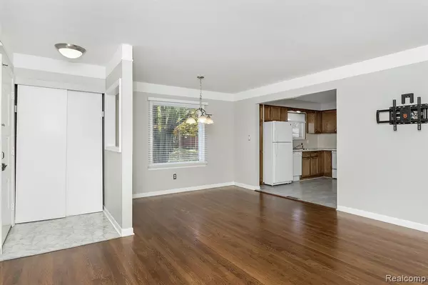 Madison Heights, MI 48071,29705 MILTON Avenue