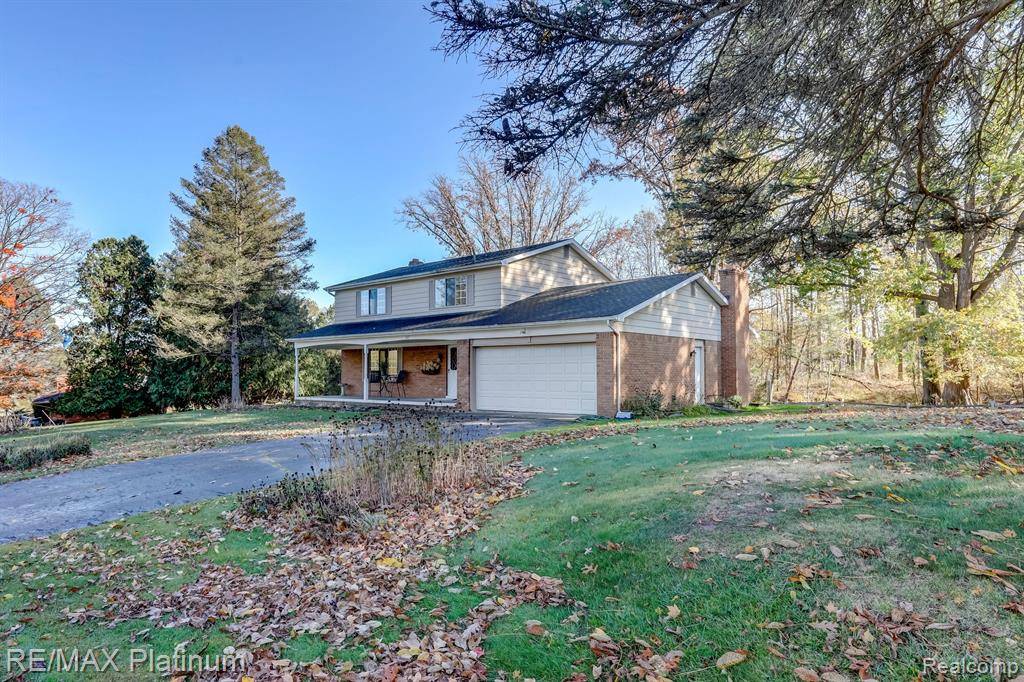 Howell, MI 48843,1017 WILLOW Lane