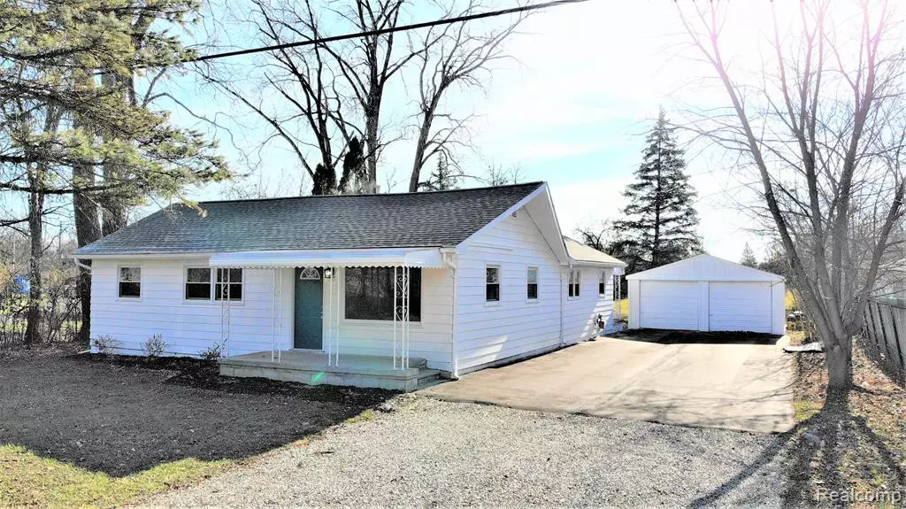 Rockwood, MI,15901 HURON RIVER Drive