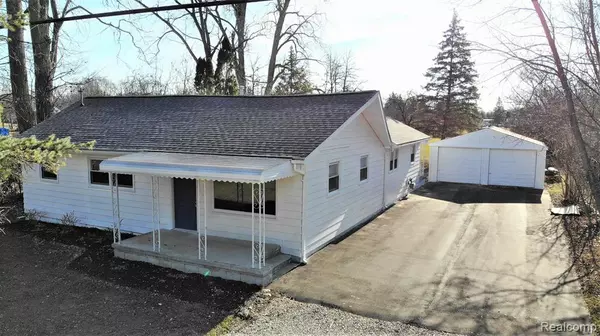 Rockwood, MI,15901 HURON RIVER Drive