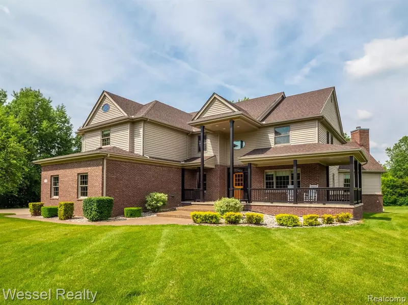 5234 BLUE HERON Drive, Almont, MI 48003