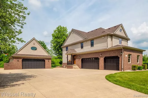 Almont, MI 48003,5234 BLUE HERON Drive