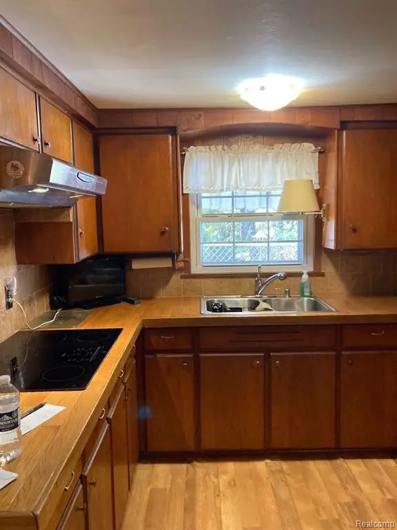 Harrison Township, MI,38911 CHARTIER Street