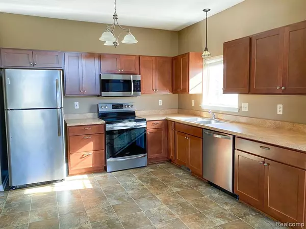 Walled Lake, MI 48390,1448 CRIMSON Way