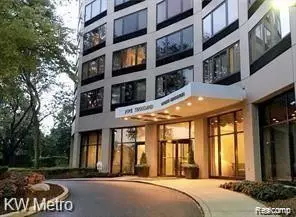 Southfield, MI 48075,5000 TOWN Center