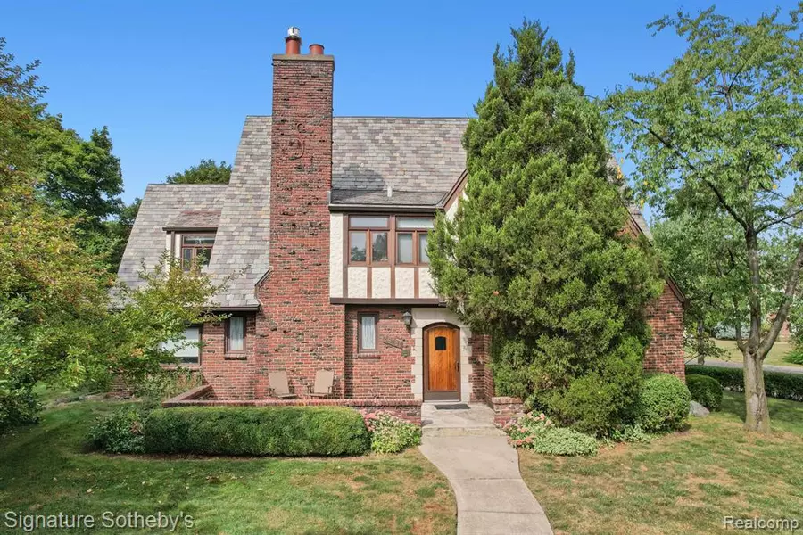26791 MEADOWBROOK Way, Lathrup Village, MI 48076