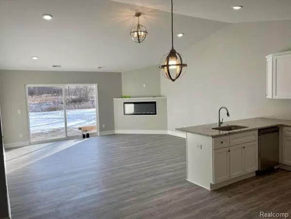 South Lyon, MI 48178,61309 11 MILE Road