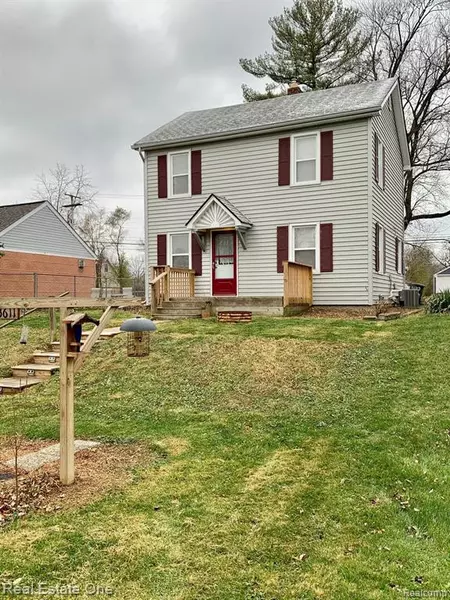 3611 SAINT MARYS Street, Auburn Hills, MI 48326