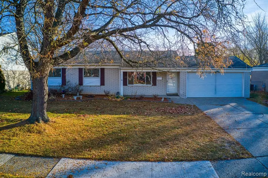45840 STERRITT Street, Utica, MI 48317