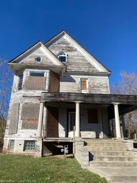 100 PINGREE Street, Detroit, MI 48202