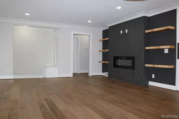 Beverly Hills, MI 48025,31199 E RUTLAND Street