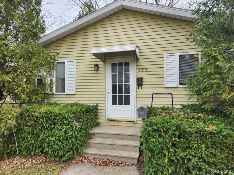 1103 S JEFFERSON Street, Bay City, MI 48708