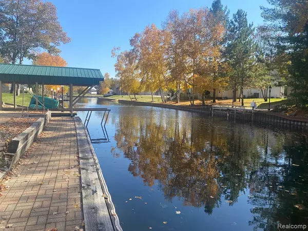 Houghton Lake, MI 48629,2015 E HOUGHTON LAKE Drive