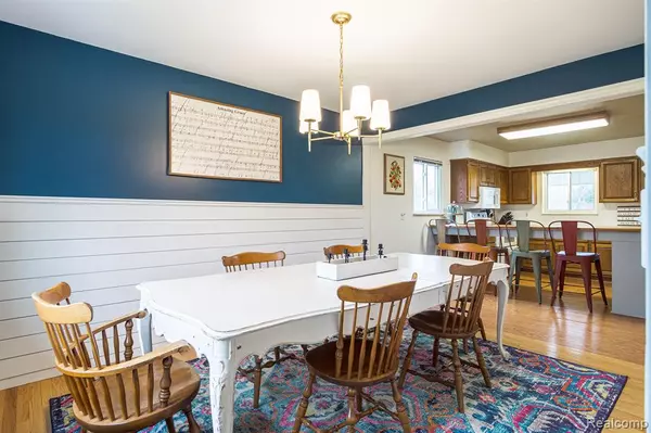 Goodrich Vlg, MI,12137 Green Road