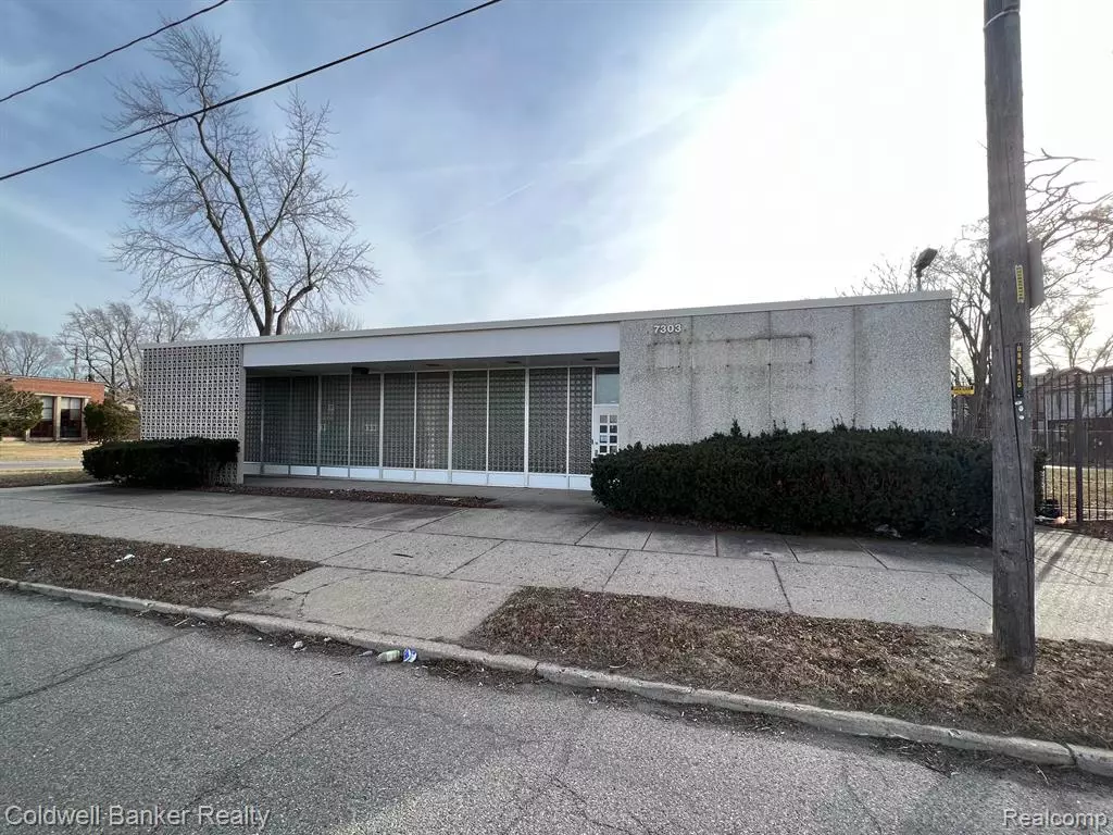 Detroit, MI 48221,7303 W 7 MILE Road