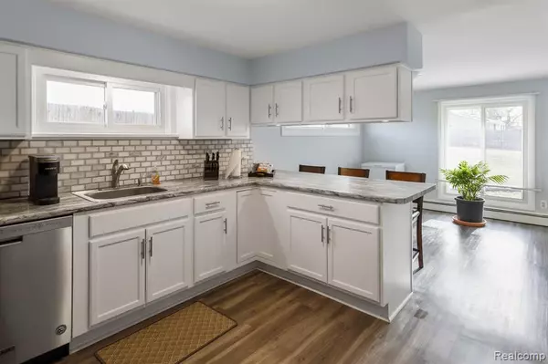 Lapeer, MI 48446,1540 SLATER Road