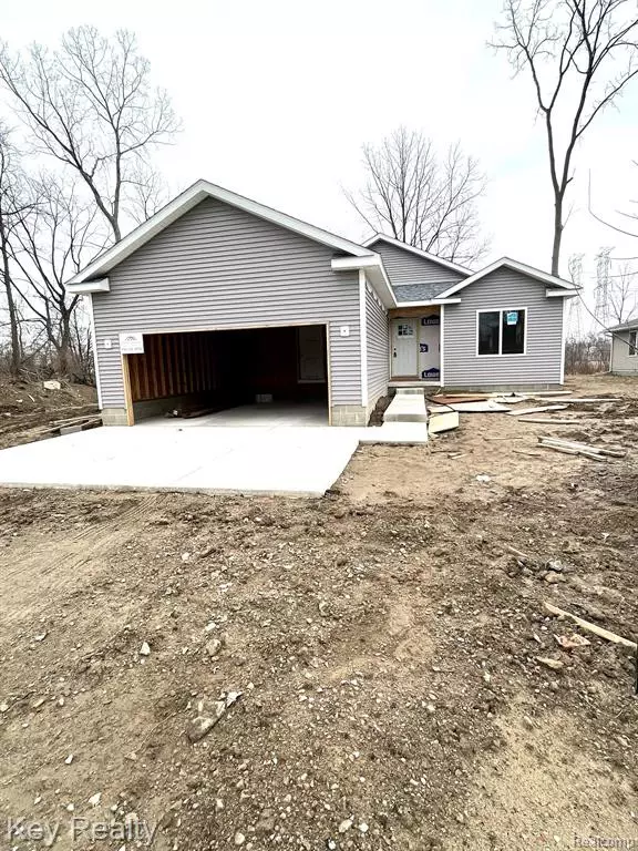 13310 STRONG Boulevard, South Rockwood, MI