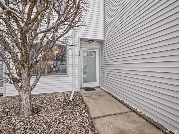 Mount Clemens, MI 48043,94 ROSEBUD Lane
