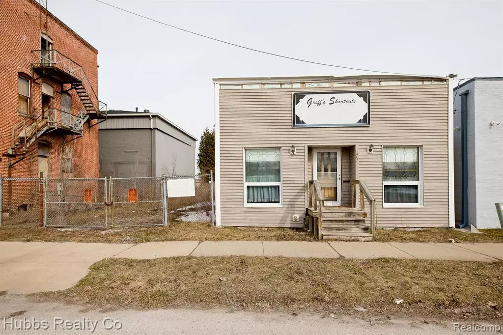 Bay City, MI 48706,207 S LINN Street