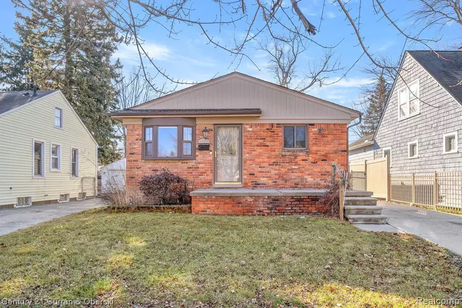 100 BAUMAN Avenue, Clawson, MI
